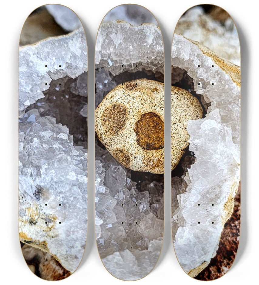 The screaming G ode.  3 Deck Wall Series