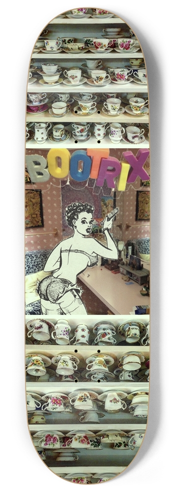 BOOTRIX 9” Glow 9 Inch Skateboard