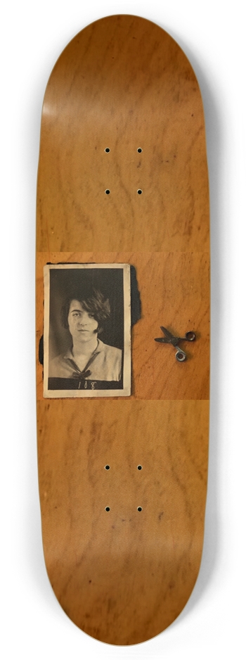 AGATHA 8.87” Football Shape