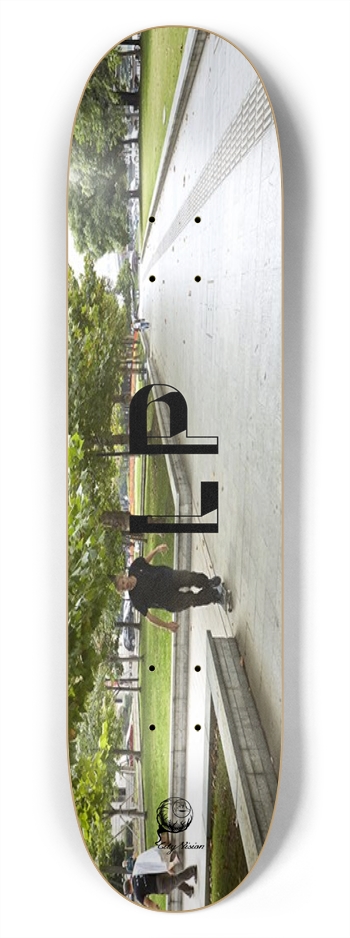 Love Park (Shanghai) 7.75 7-3/4 Skateboard Deck