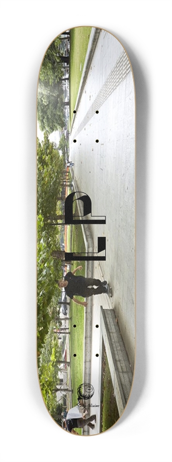 Love Park (Shanghai) Mini 7.25 7-1/4 Mini/Kid Skateboard