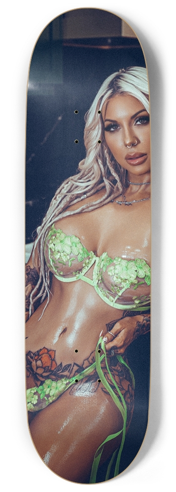 GREEN